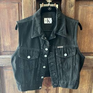 Calvin Klein Jean Vest. Black.